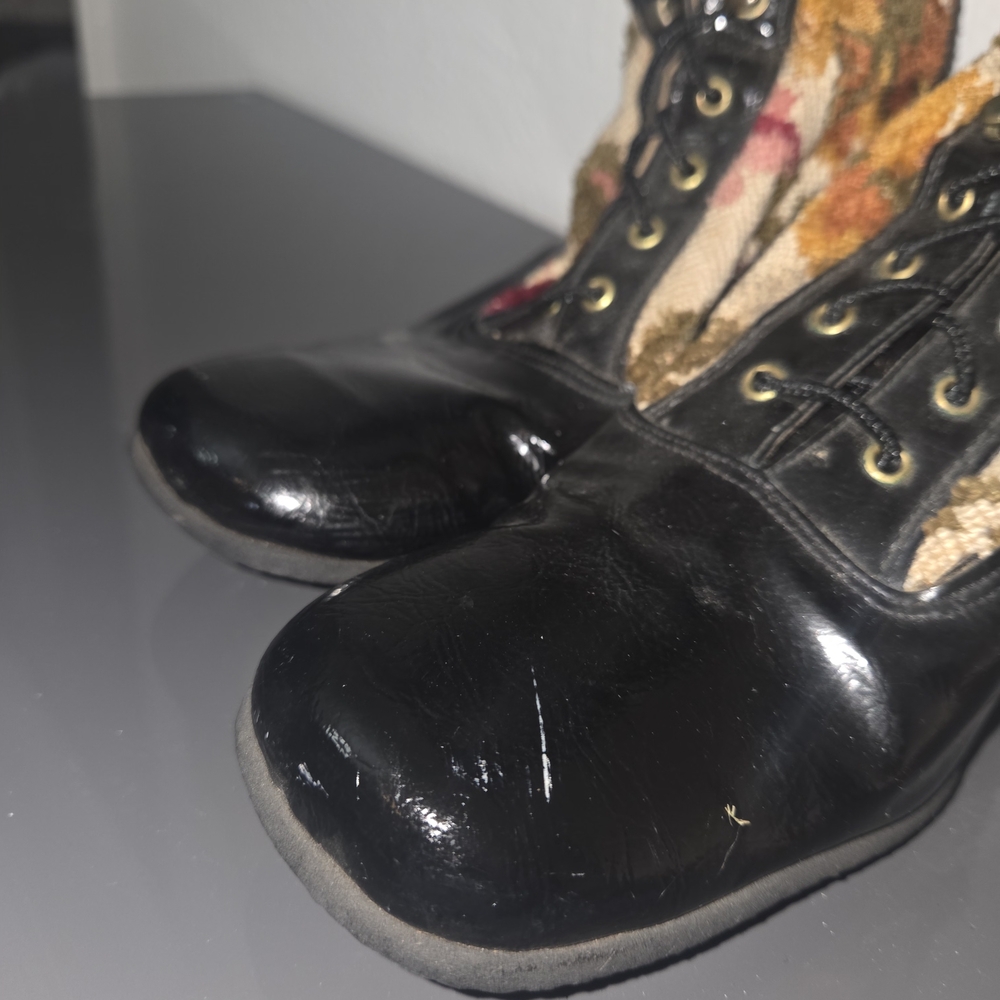 Vintage 60s Floral Lace-Up Women's Boots - Picture 5 of 8